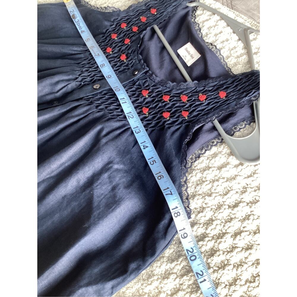Aritzia Sunday Best Karina Linen Smocked Babydoll Dress XS navy blue lace rose - Picture 11 of 14